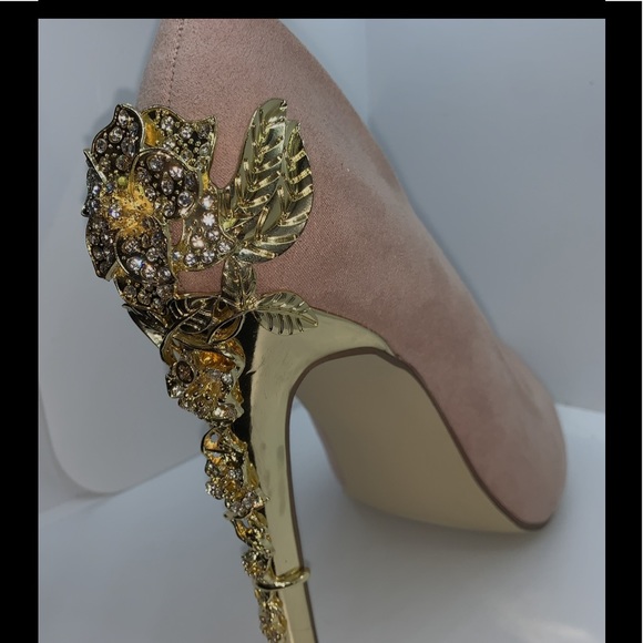 NWOT Elegant JUSTFAB Blush Pink Suede PUMPS Embellished with GOLD - Picture 4 of 7